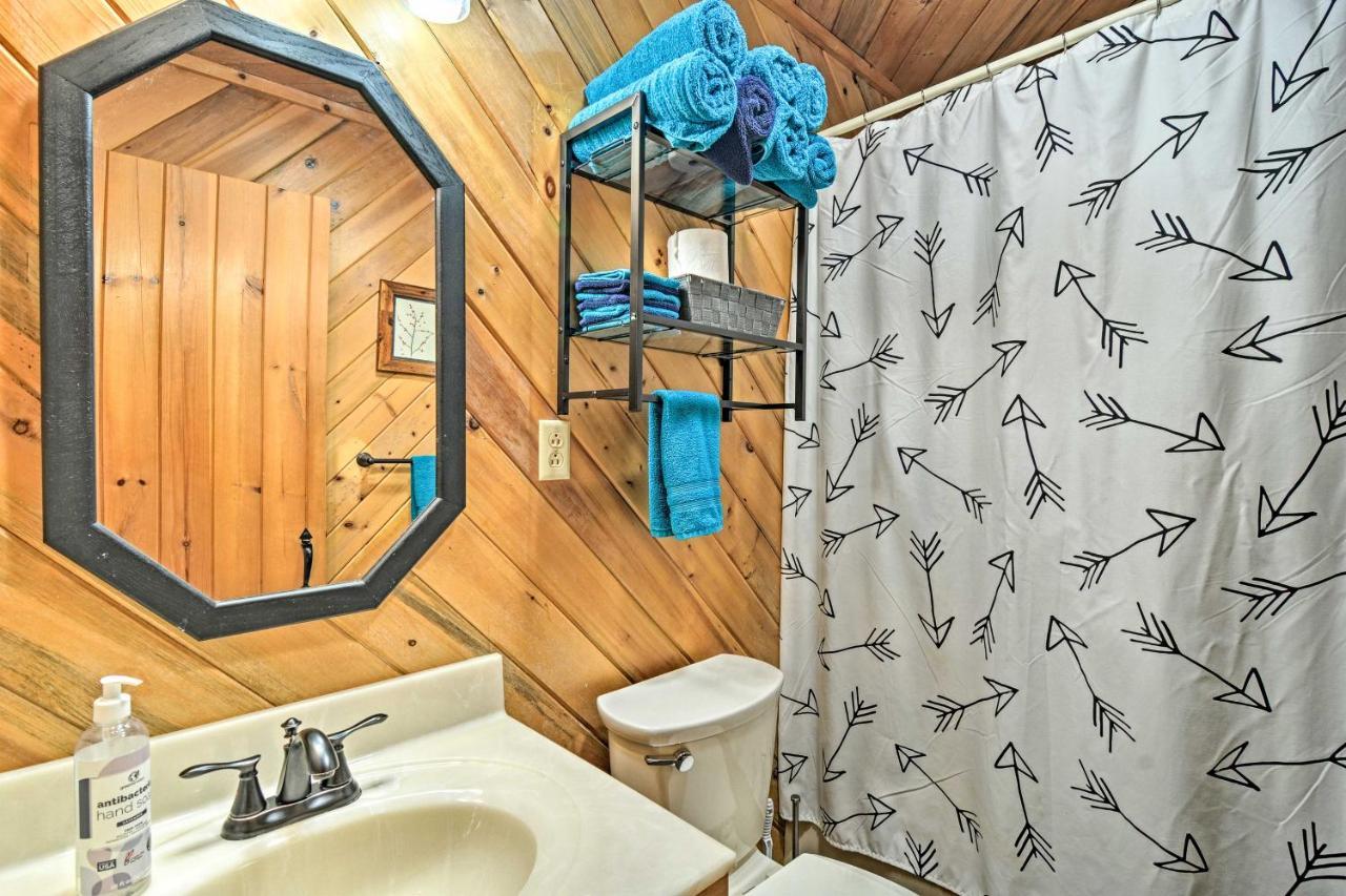 Riverfront Traverse City Cabin Fish, Kayak And Tube Luaran gambar