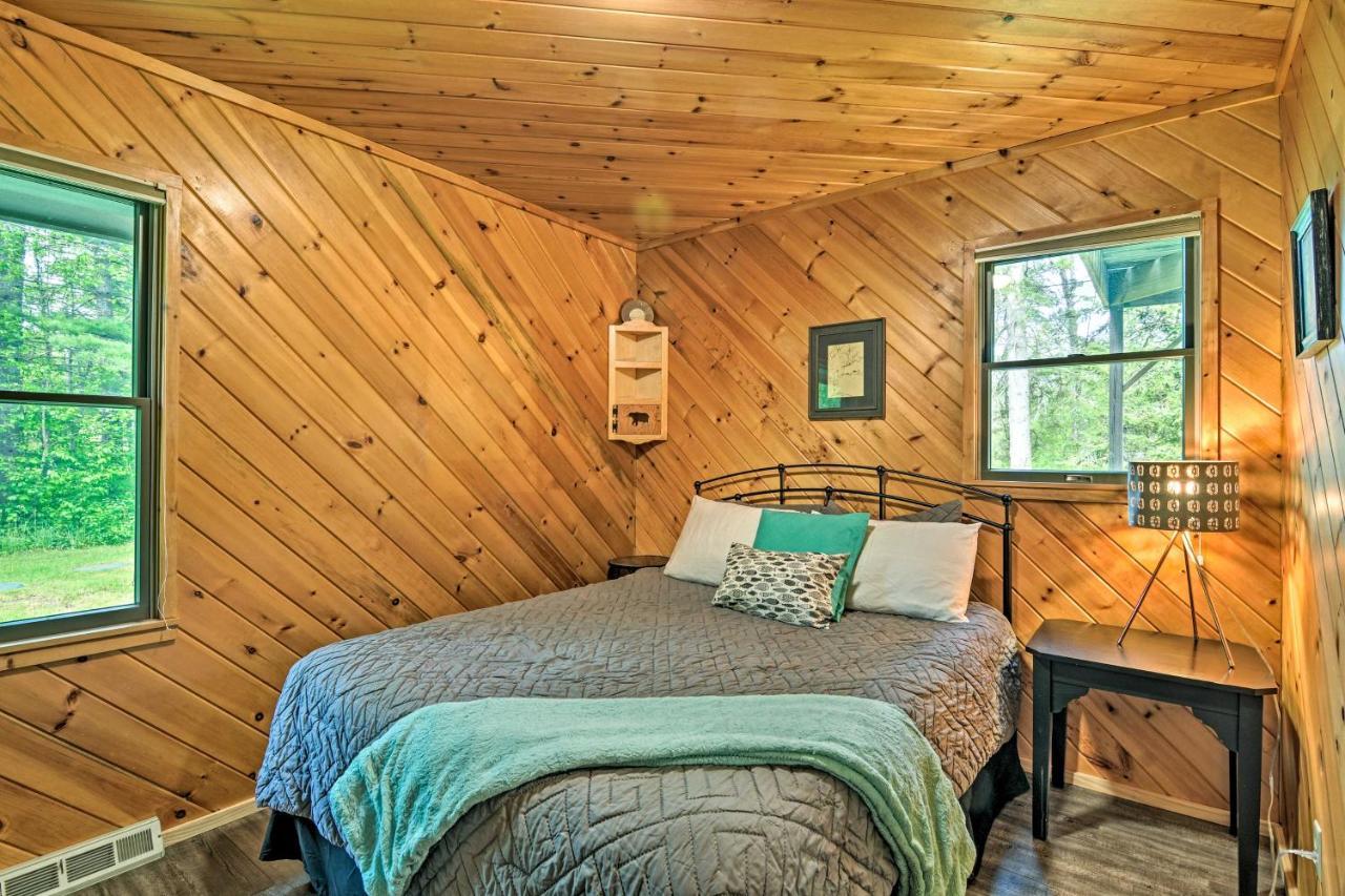 Riverfront Traverse City Cabin Fish, Kayak And Tube Luaran gambar