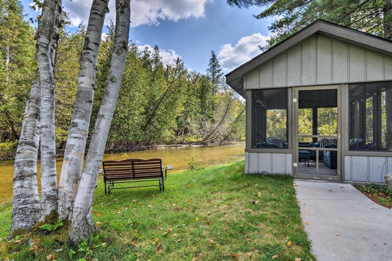 Riverfront Traverse City Cabin Fish, Kayak And Tube Luaran gambar