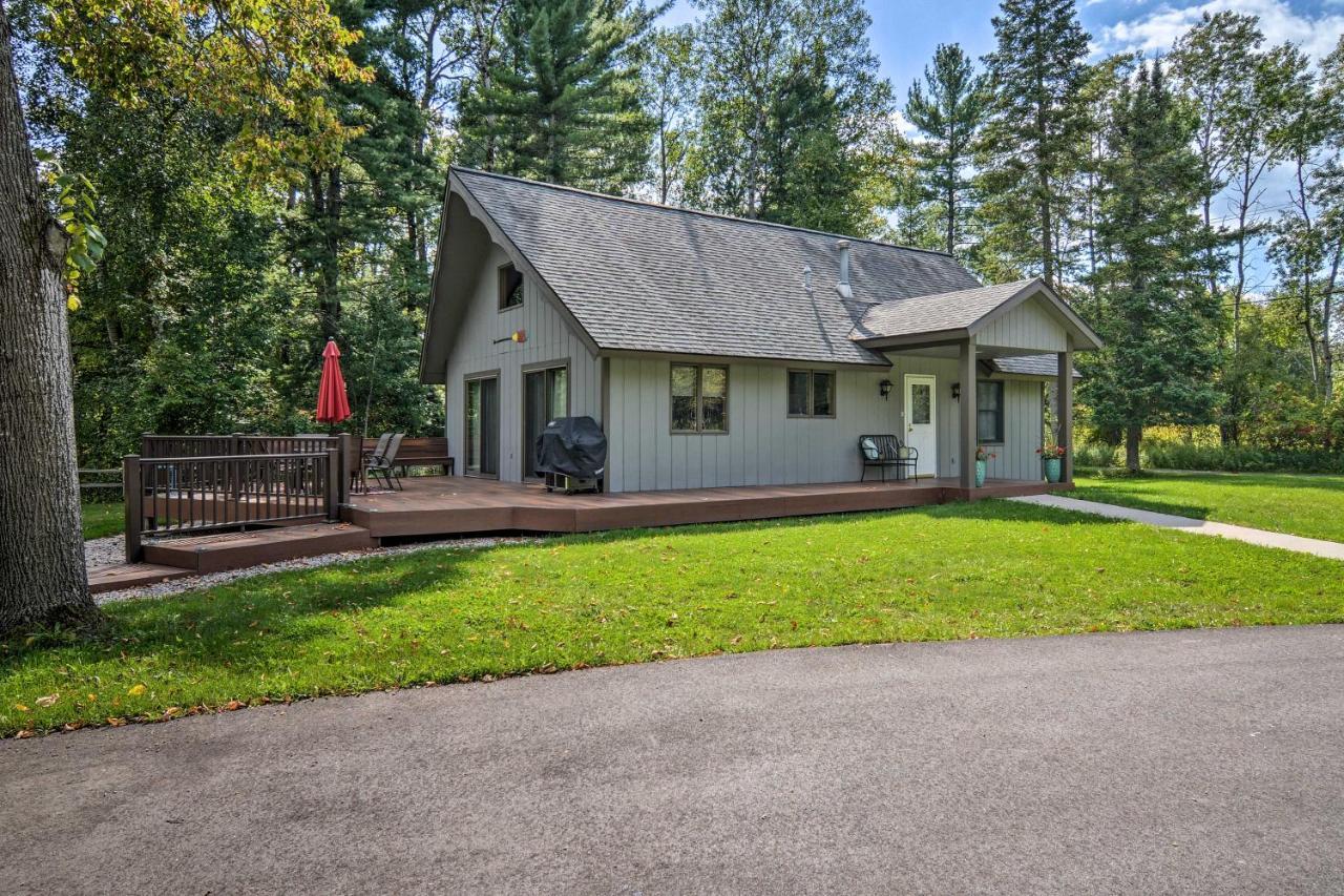 Riverfront Traverse City Cabin Fish, Kayak And Tube Luaran gambar