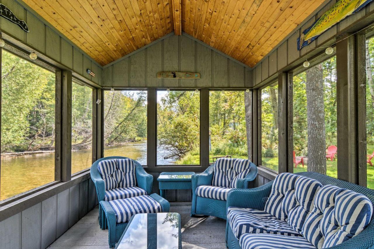 Riverfront Traverse City Cabin Fish, Kayak And Tube Luaran gambar